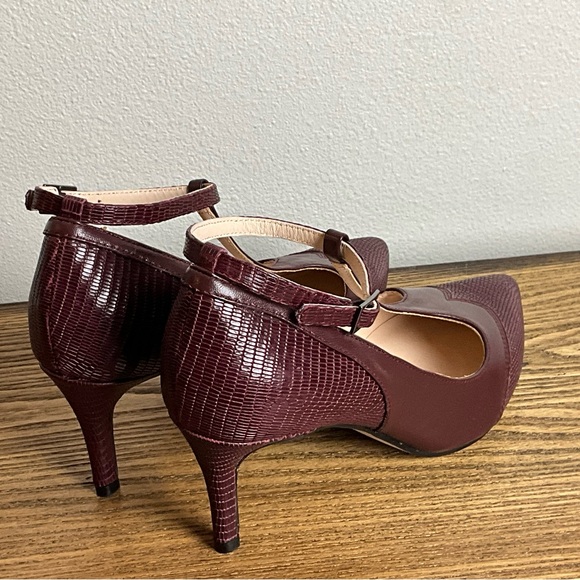 Sacha London Acacia Bordo T-Strap Heels, New in Box - Picture 4 of 8